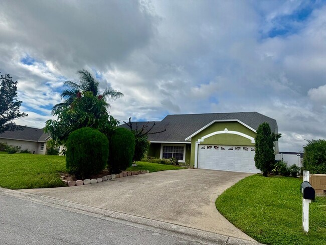 5624 Mandarin Ct