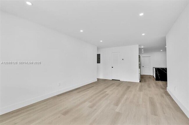 Photo - 1597 NE 143rd St