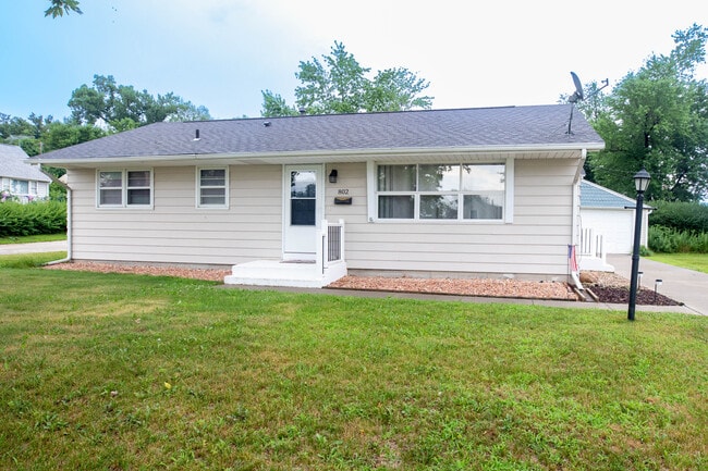 Photo - 802 40th St SE Casa