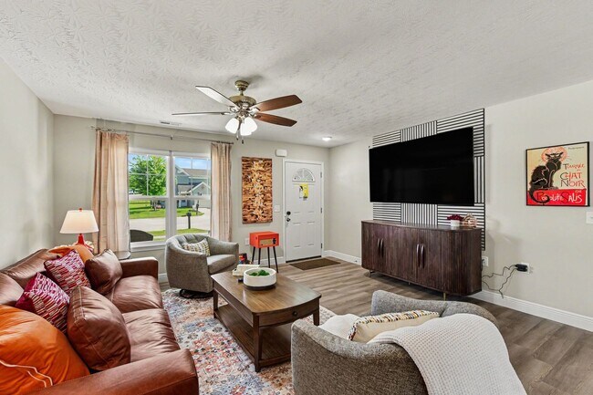 Photo - 157 Southwind Blvd