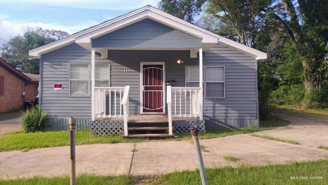 Photo - 1332 Fernwood Dr