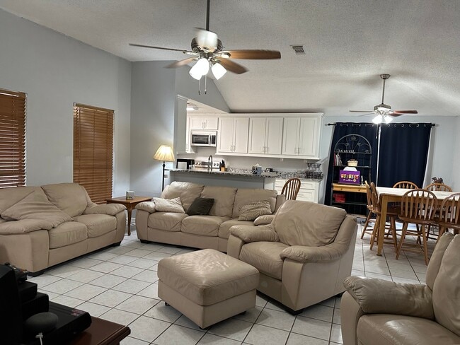 Photo - 25119 Thrushwood Ln