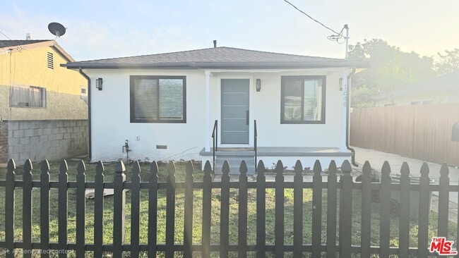 Building Photo - 1648 W 224th St