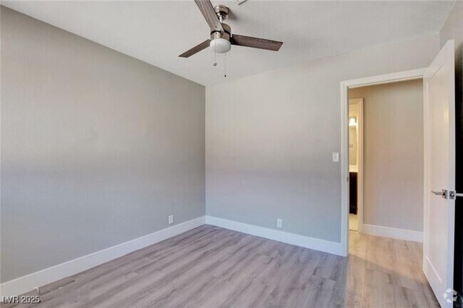 Building Photo - 1276 E Hacienda Ave Unit B Rental