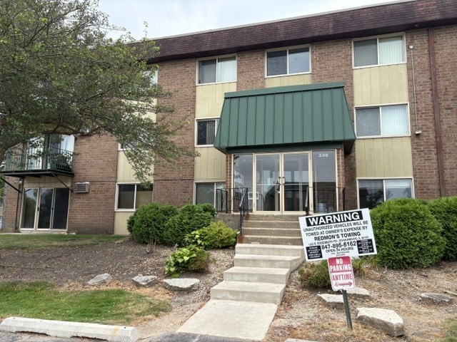 Building Photo - 230 Springhill Dr Unit 103