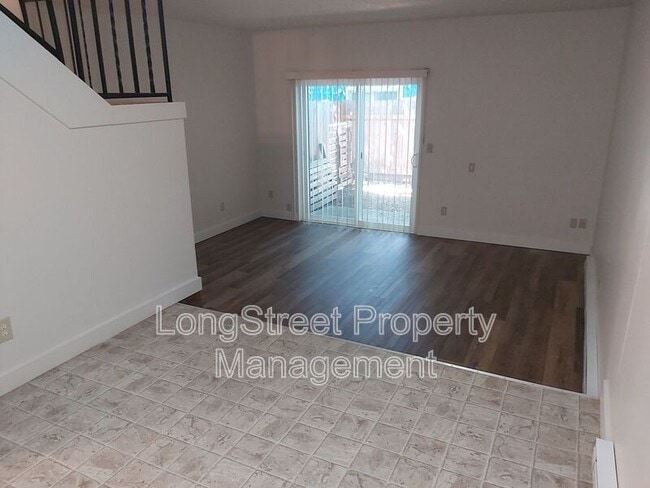 Photo - 3151 N Shore Dr SE Unit 1