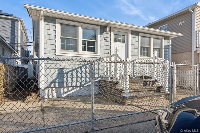 Building Photo - 76 Vermont St