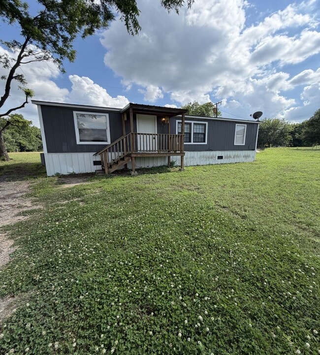 Building Photo - 3 Bedroom, 2 Bath In Stonewall