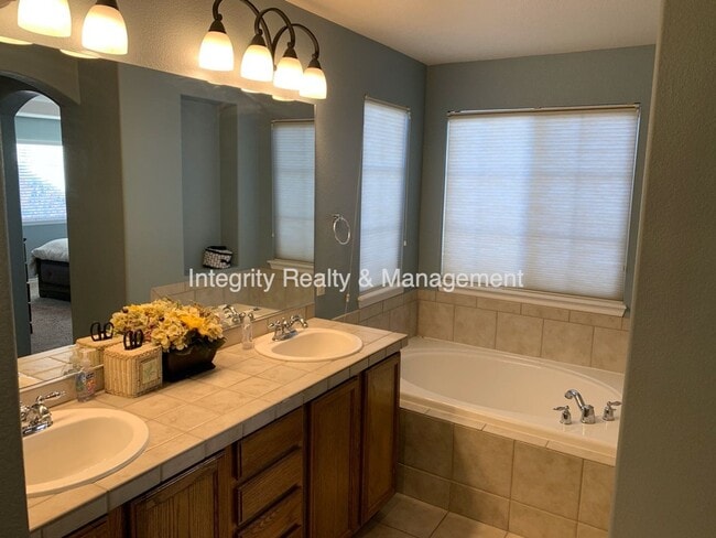 Photo - 3025 Redhaven Way