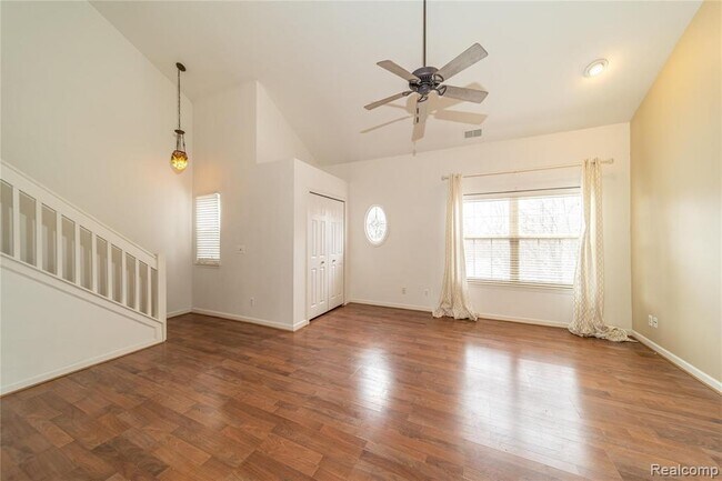 Photo - 681 River Park Village Blvd