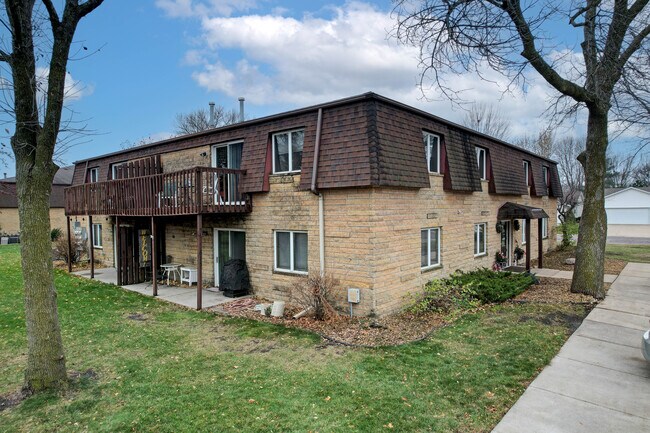 Pfau Reed Apartments