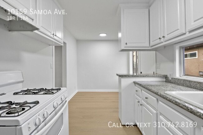 Photo - 10159 Samoa Ave