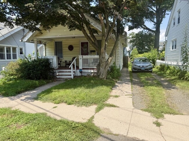 Photo - 73 Hawthorne Ave
