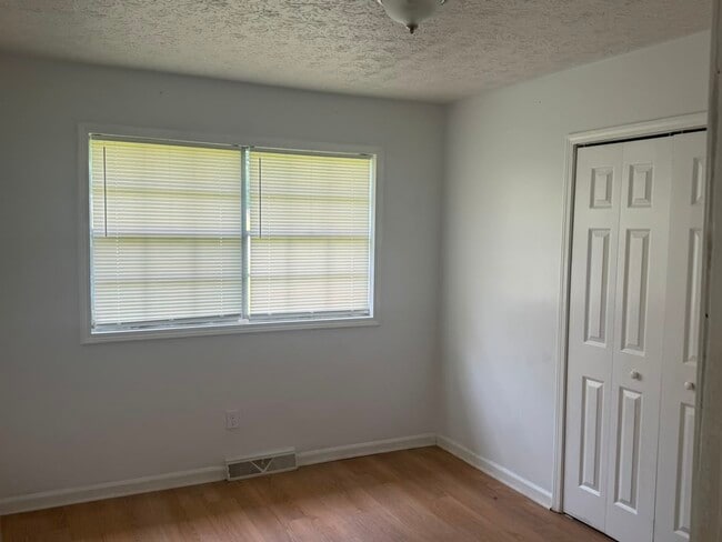 Photo - 4251 Kent Dr