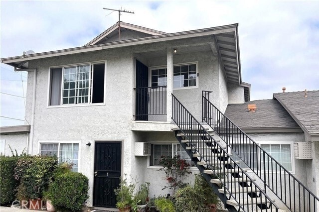 Building Photo - 101 N Tustin Ave Unit 3 Rental