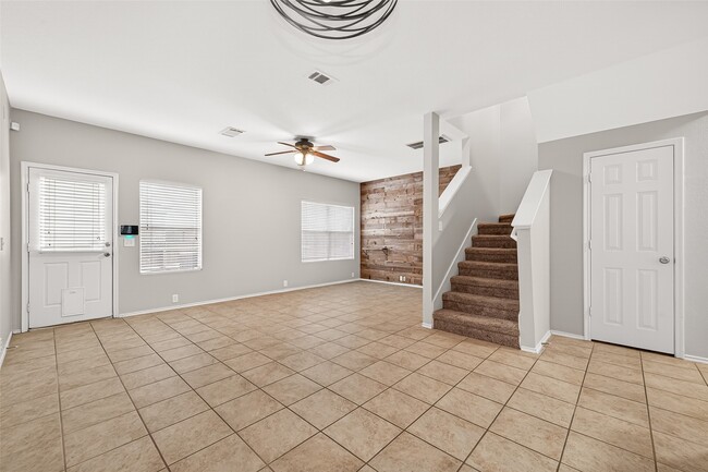 Building Photo - 16855 Mammoth Springs Dr