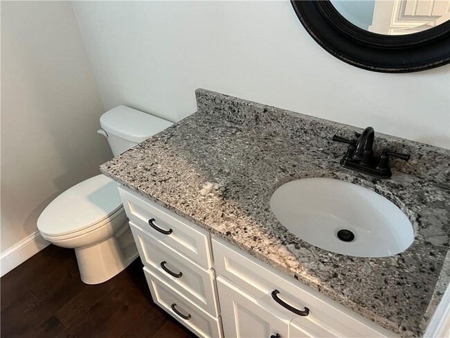 Photo - 608 Holly St