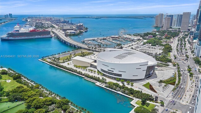 Building Photo - 1000 Biscayne Blvd Unit 4401