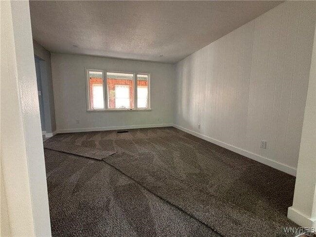 Building Photo - 56 Reed Ave Rental