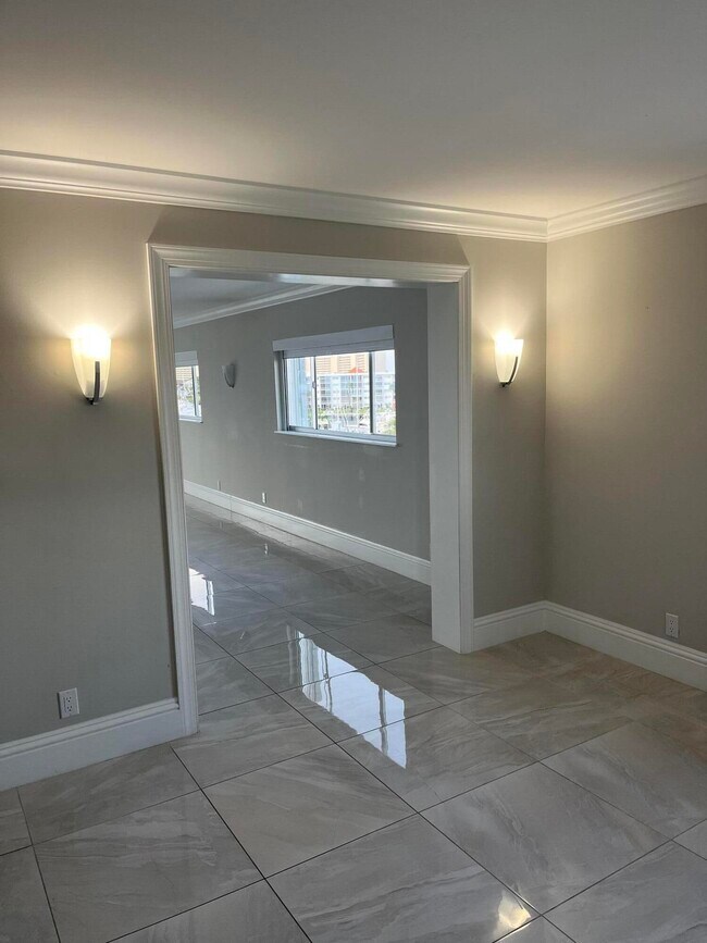 Photo - 155 Yacht Club Dr Unit 408,407