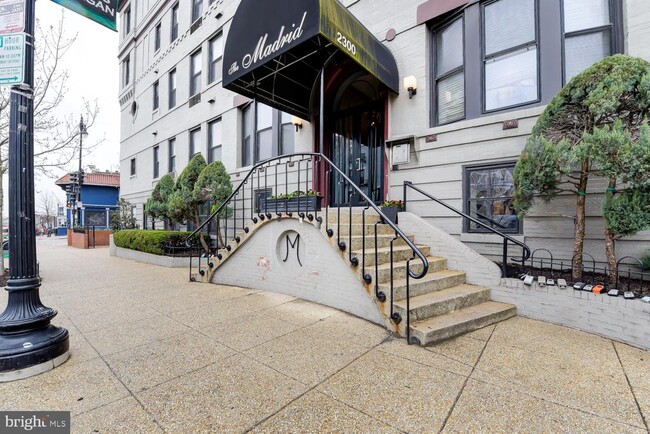Building Photo - 2300 18th St NW Unit 301