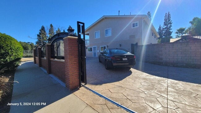 Photo - 9771 Paso Robles Ave Casa