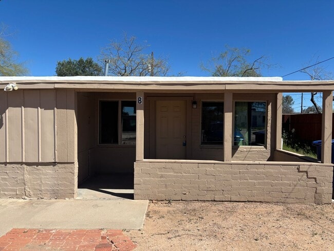 Building Photo - 5128 E Pima St