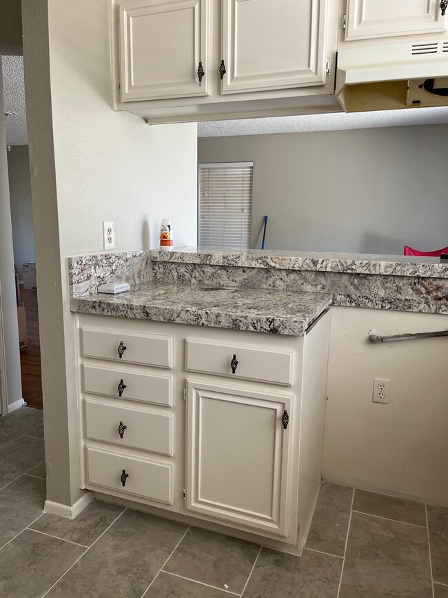 Photo - 253 E Avenue R2