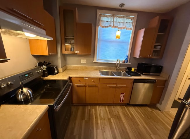 Photo - 909 4th St NW