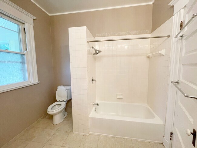 Photo - 4340 Ashland Ave Unidad 2