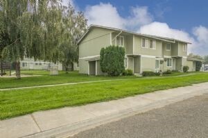 Photo - 800 S County Rd Apartment