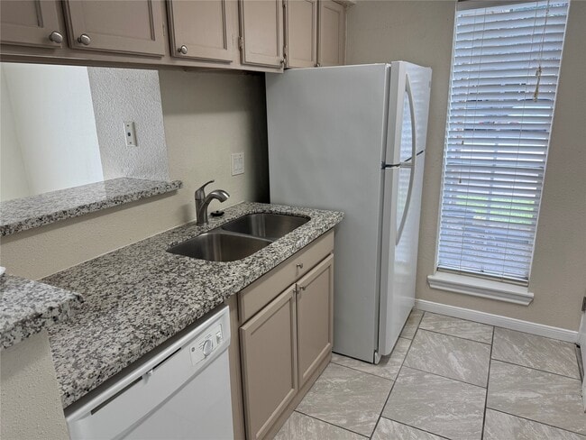 Photo - 1515 Sandy Springs Rd Unidad True