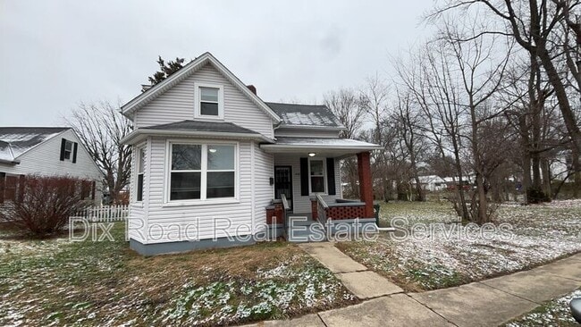 Photo - 830 St Clair Ave