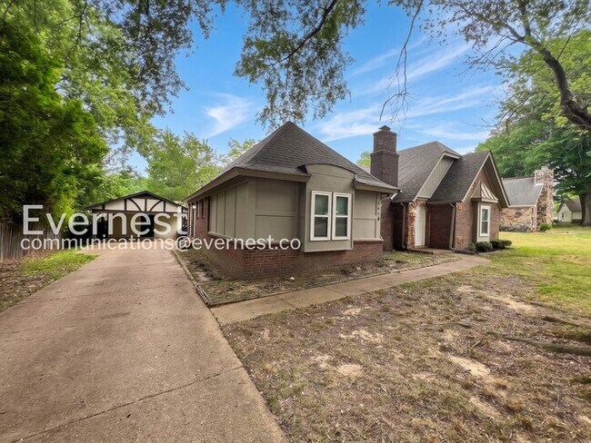 Photo - 494 Windridge Point