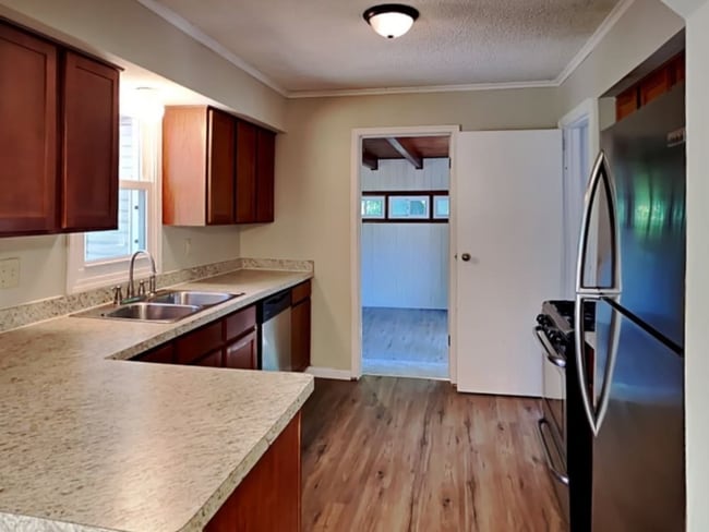 Photo - 8503 Goodhue St NE