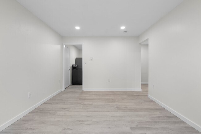 Photo - 5 Foote Rd Unit 2