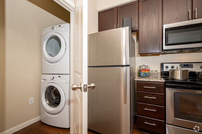 2BR, 2BA - 1,120