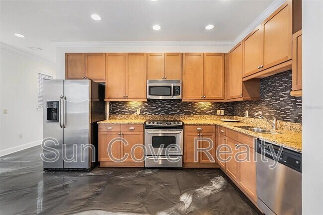 Photo - 113 S Packwood Ave