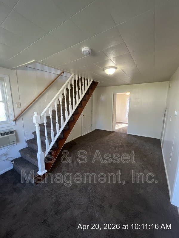 Photo - 300 E Everettdale Ave