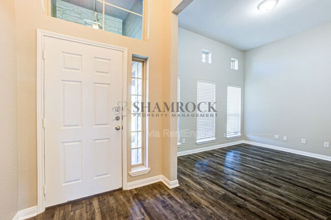 Photo - 10225 Biltmore Dr