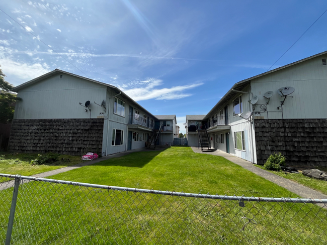 Building Photo - 947 8th Ave Rental
