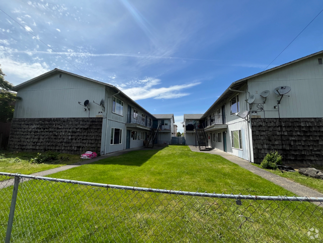 Building Photo - 947 8th Ave Unit 3 Rental