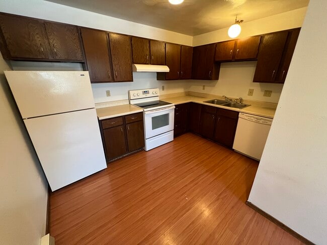 Photo - 600 Overdale Dr Unit B