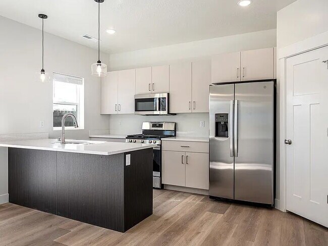 Photo - Charming Brand New Cedar City Townhouse: 2... Unit #2