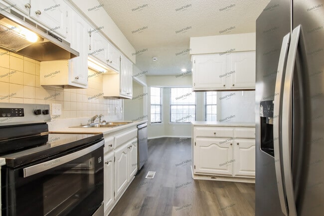 Photo - 308 N Hemlock Ave