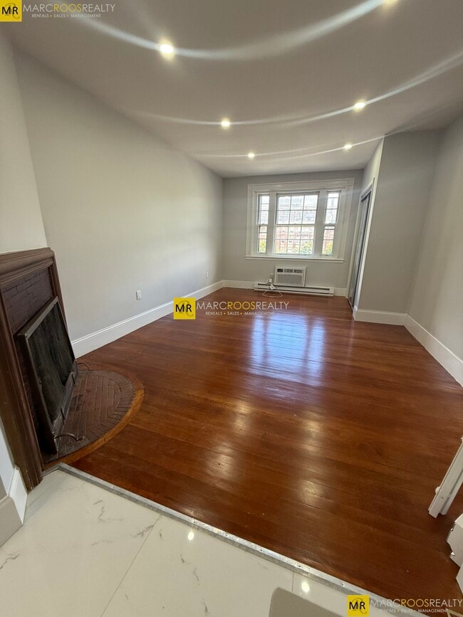 Photo - 476 Commonwealth Ave Unit 5