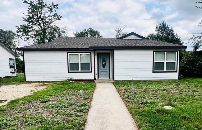 Building Photo - 728 Copeland St