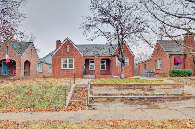 Building Photo - 1539 S Columbia Ave Rental