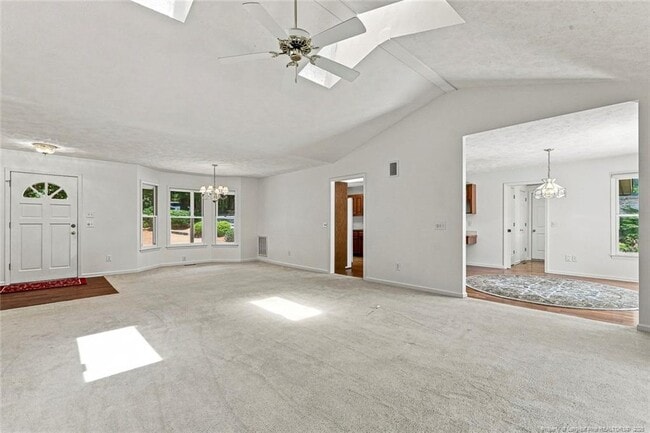 Photo - 709 Essex Ct