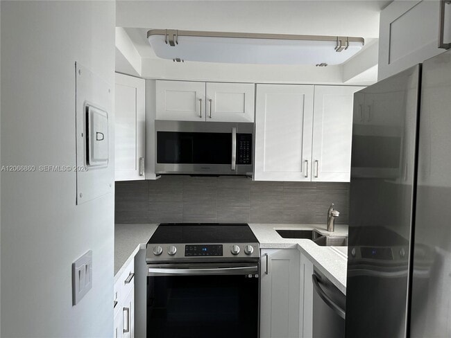 Photo - 1333 E Hallandale Beach Blvd Unit 423